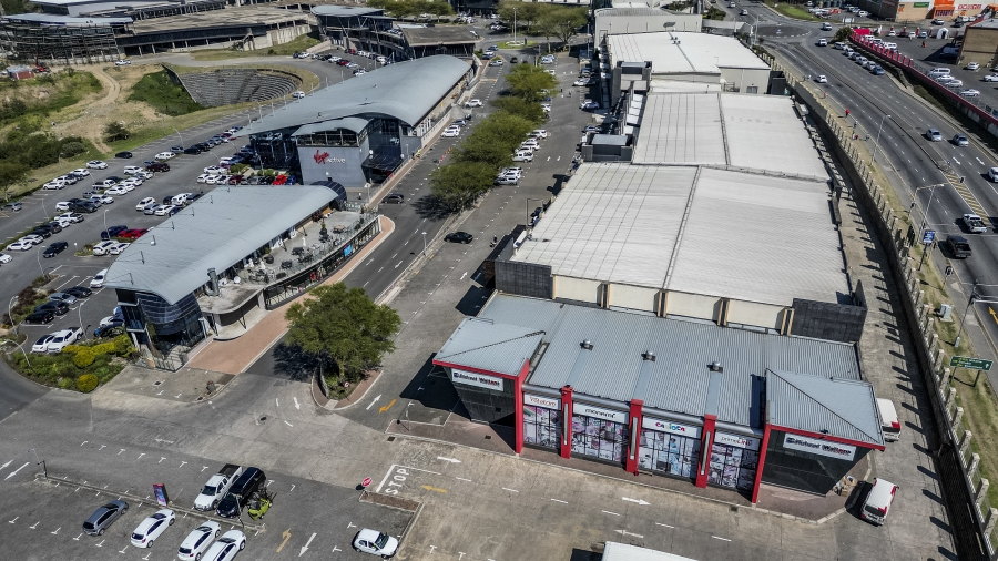 To Let commercial Property for Rent in Beacon Bay North Eastern Cape